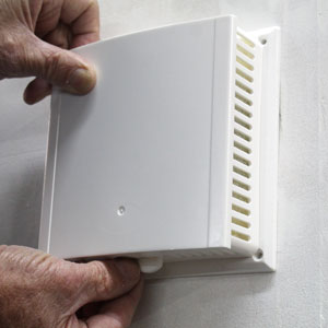 Noise insulated ventilator knob should be pulled forward to permit air flow